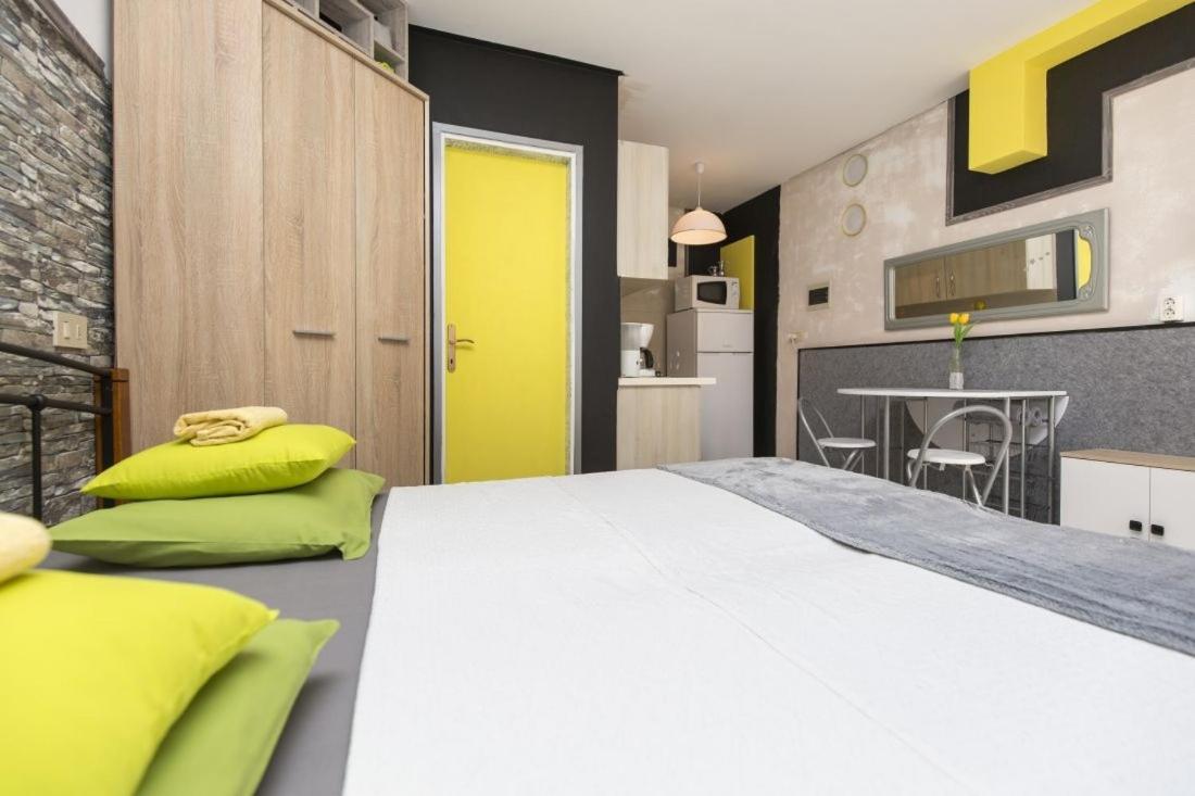 Apartments With Wifi Rabac, Labin - 17261 الغرفة الصورة