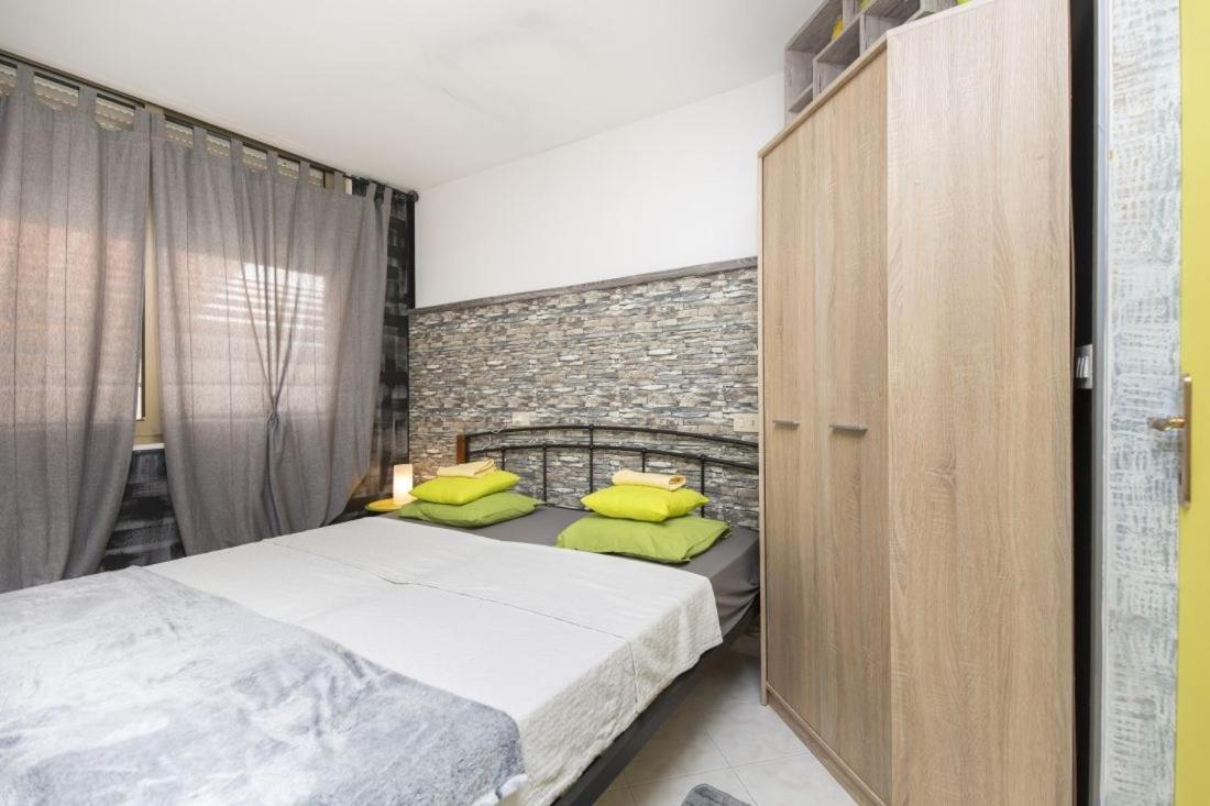 Apartments With Wifi Rabac, Labin - 17261 الغرفة الصورة